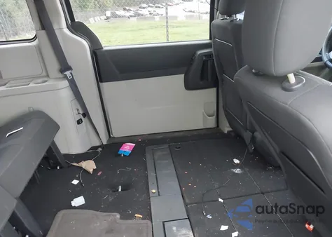 2008 Dodge Grand Caravan Sxt z USA, uszkodzony, nr VIN 2D8HN54P08R802222